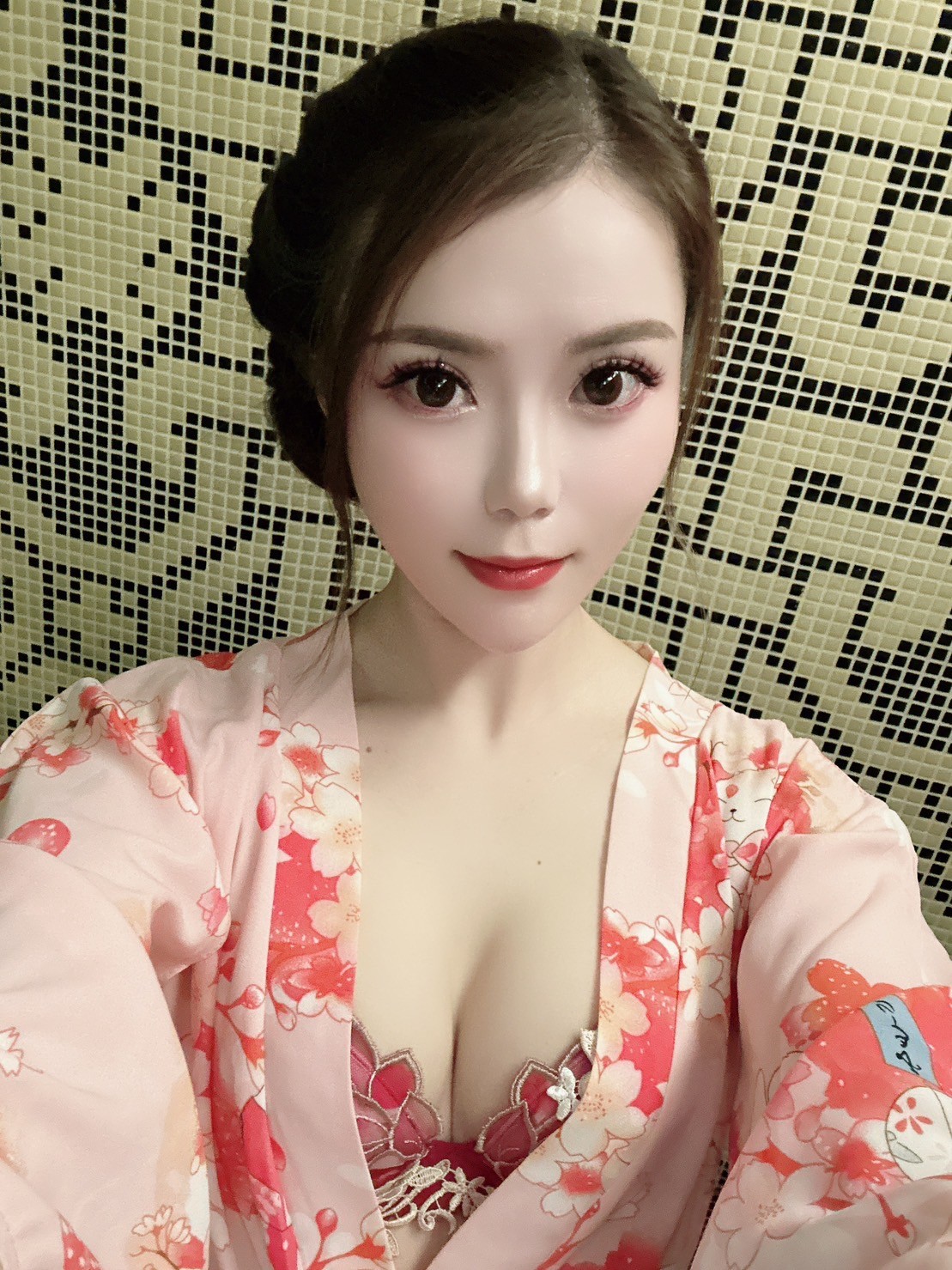 日本高雄杉夏香外約圖片