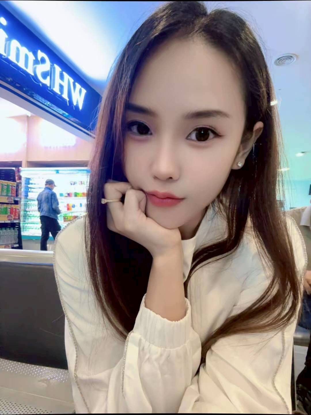 泰國桃園櫃姐定點圖片